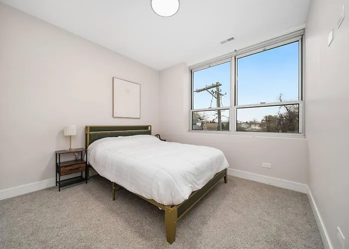 Luxurious Brand New 3br Walk Downtown * Brookfield